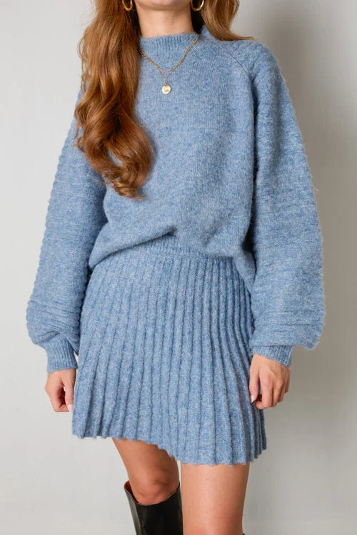 Elegantes set aus plissee-pullover und rock - Jayline