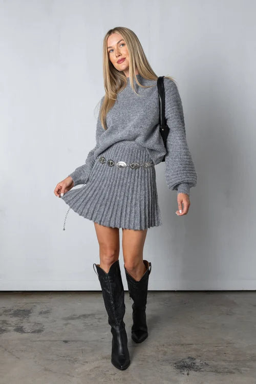 Elegantes set aus plissee-pullover und rock - Jayline