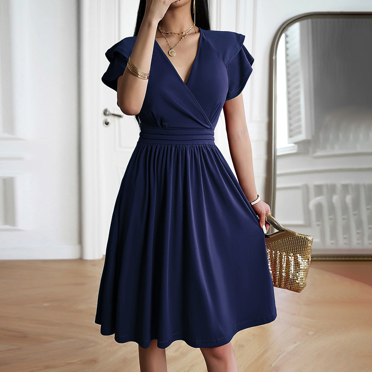 Lyanna | Elegantes Midikleid mit V-Ausschnitt und raffiniertem Stil für Damen