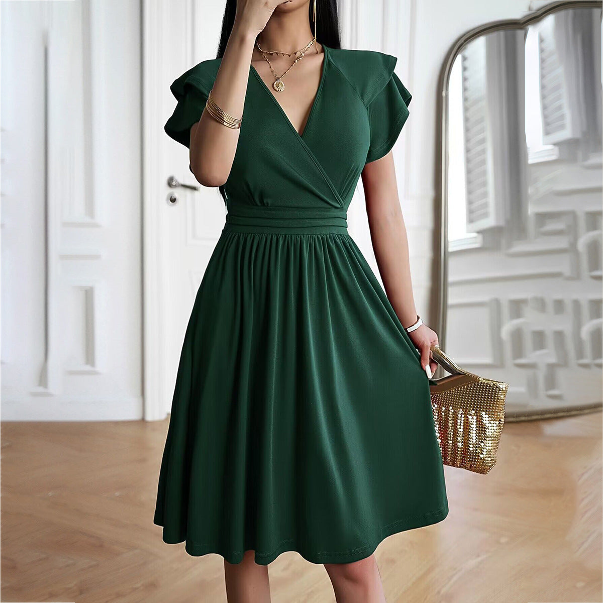 Lyanna | Elegantes Midikleid mit V-Ausschnitt und raffiniertem Stil für Damen