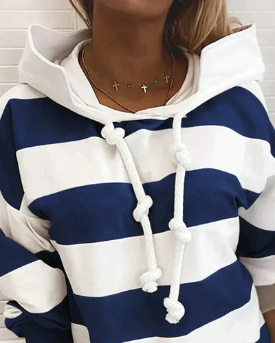Lara - warmer und modischer kapuzenpullover