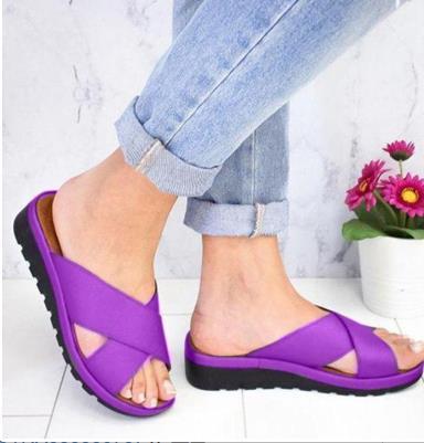 Jaidyah | Outdoor-Flip-Flops mit Keilabsätzen