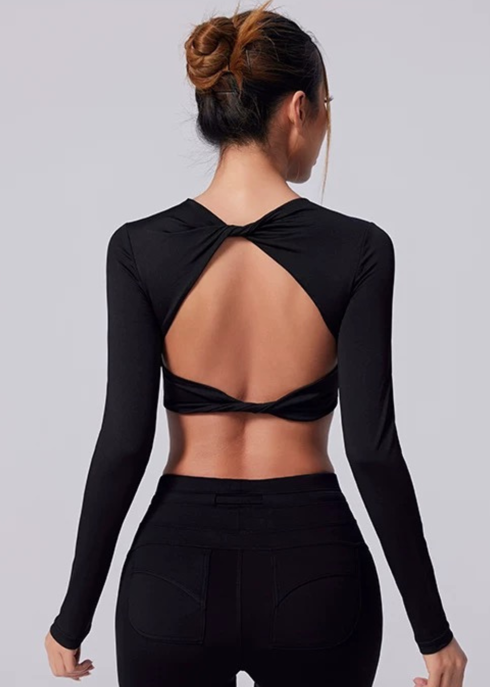 T-Shirt – EleganceTwist – Integrierter BH
