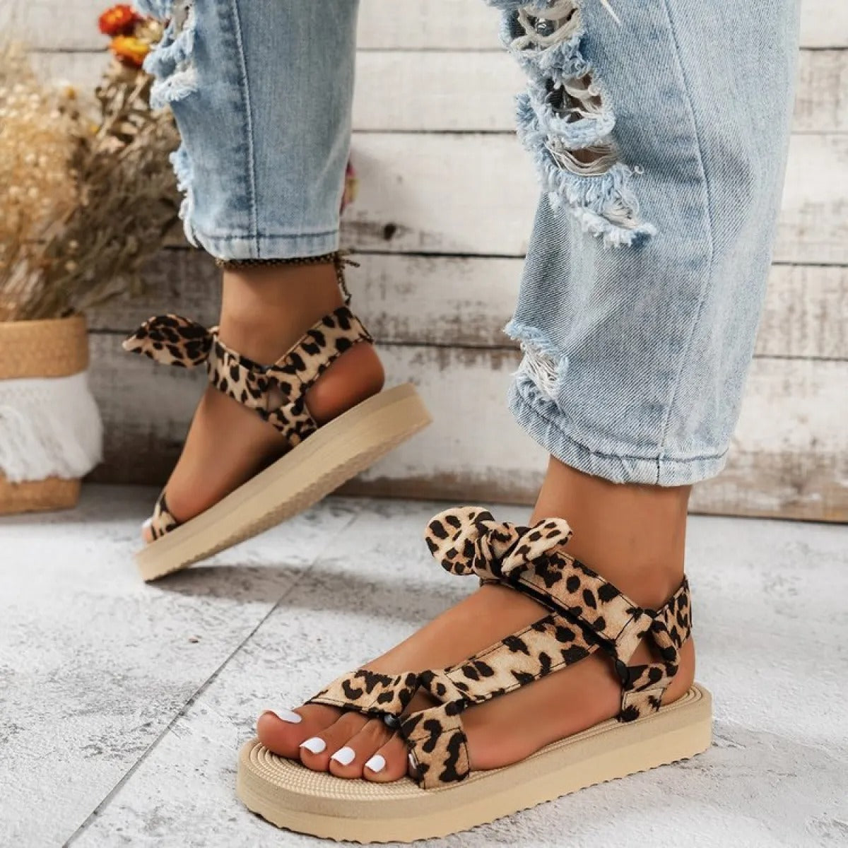 Flache Damensandalen mit Schleife im Leopardenmuster - Narella