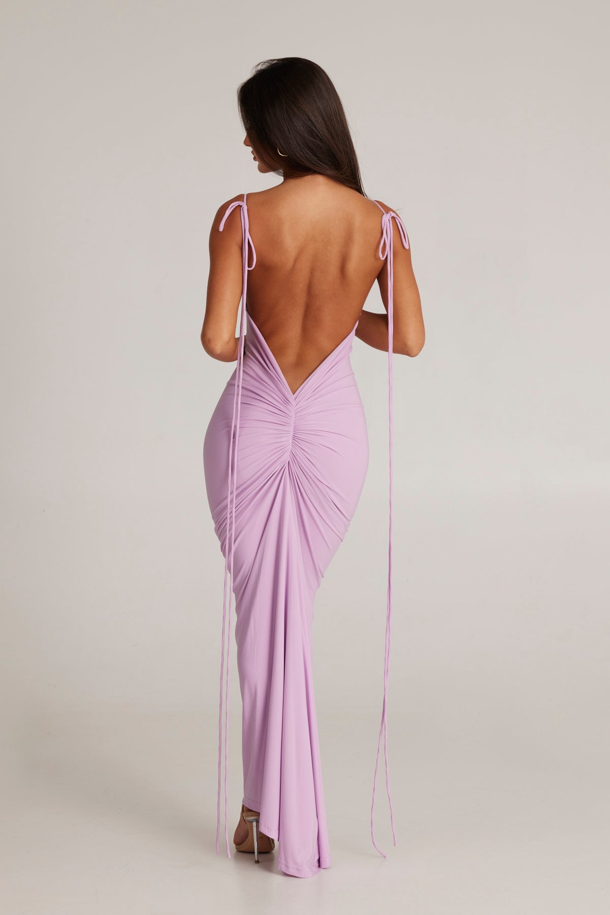 Alindra ™ | Rückenfreies Maxikleid