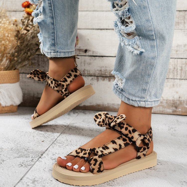 Flache Damensandalen mit Schleife im Leopardenmuster - Narella