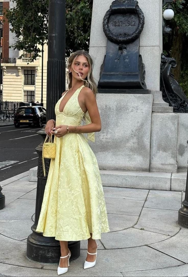 Talia – Leichtes Blumenkleid