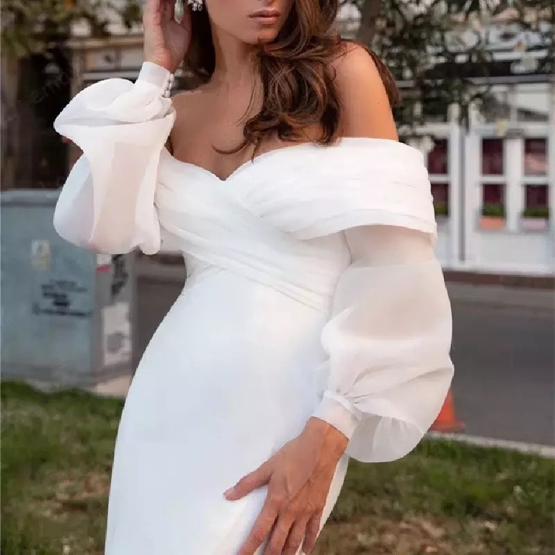 Victoria - Schulternahes Brautkleid