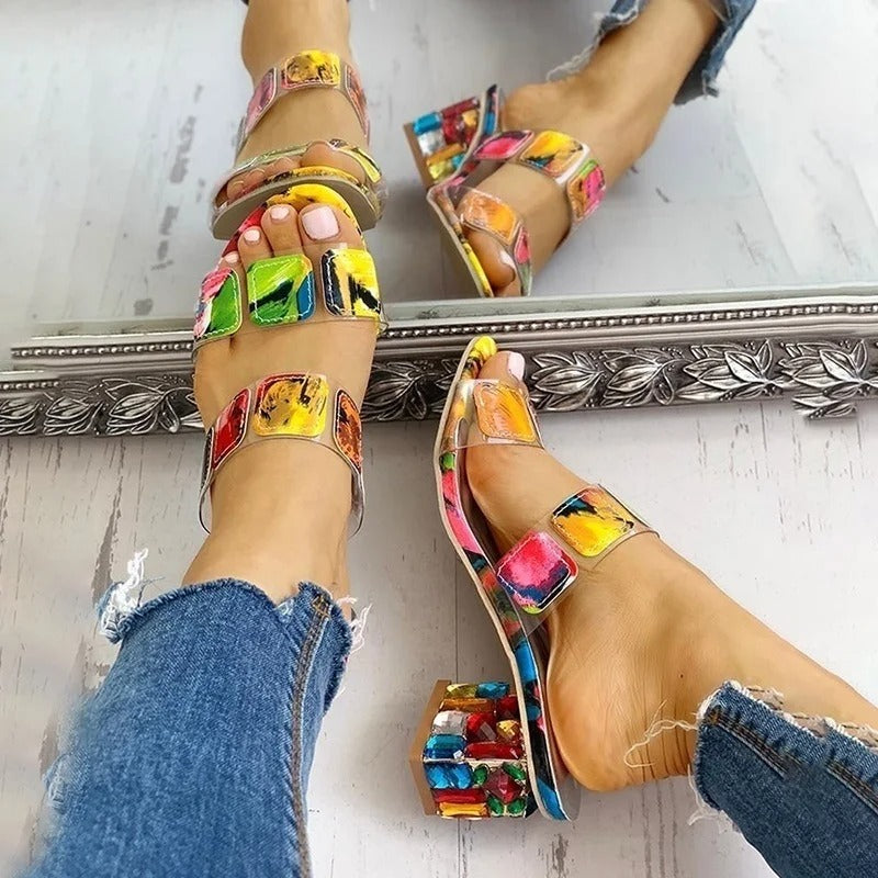 Damen-Sandalen mit klobigem Absatz und kunstvollem mehrfarbigem Design - Camila