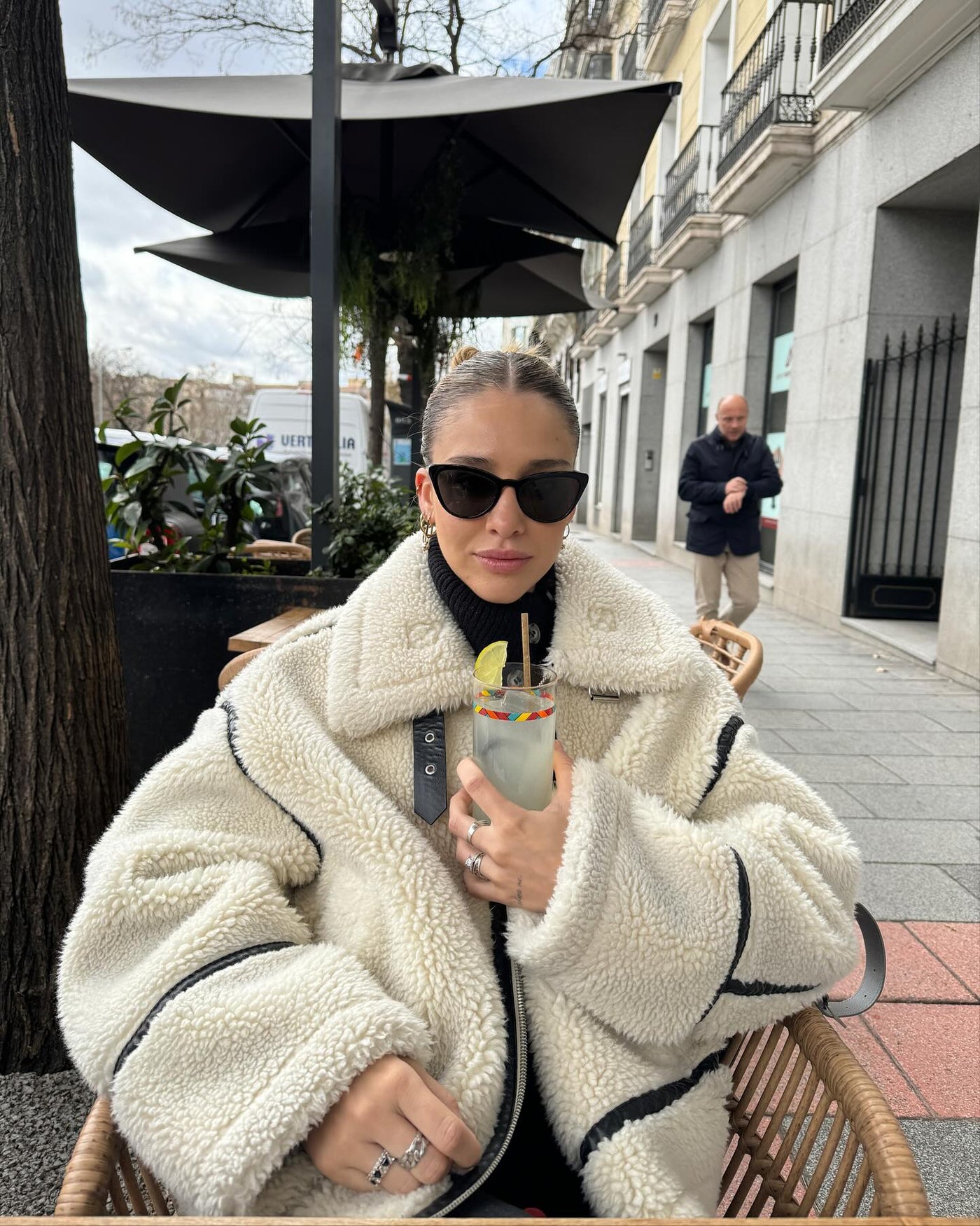 Teddy-Pilotenjacke – Dilara | Trendig, Warm, Oversized & Stilvoll!