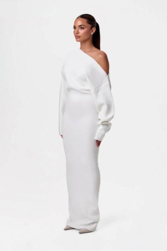 Trina – Schulterfreies Strickkleid