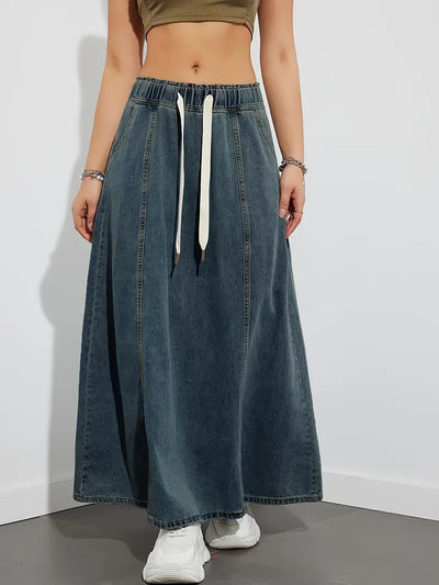Langer Jeansrock mit verstellbarem Kordelzug, bequem und vielseitig, perfekt für einen lässigen und trendigen Look