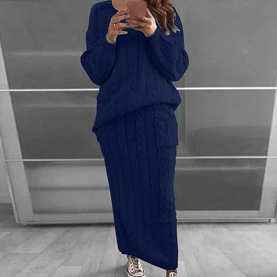 Winterset bestehend aus Strickpulli und Rock, warm und bequem, ideal für einen gemütlichen und modischen Look an kalten Tagen