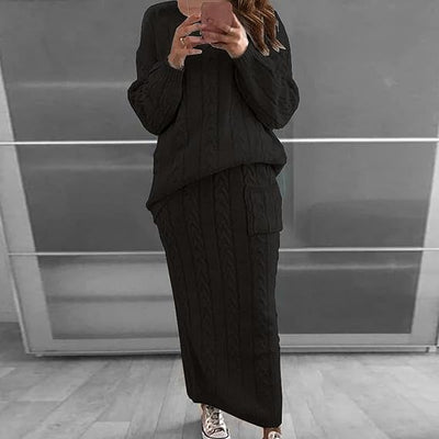 Winterset bestehend aus Strickpulli und Rock, warm und bequem, ideal für einen gemütlichen und modischen Look an kalten Tagen