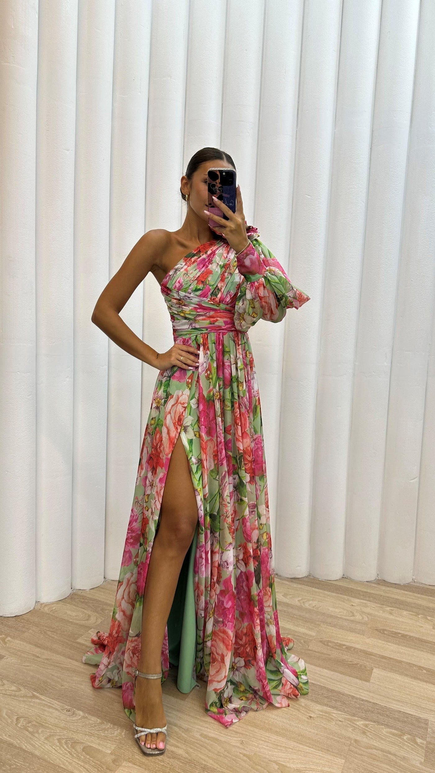Sylvia - Luftiges Schulterkleid für Sommerfeste