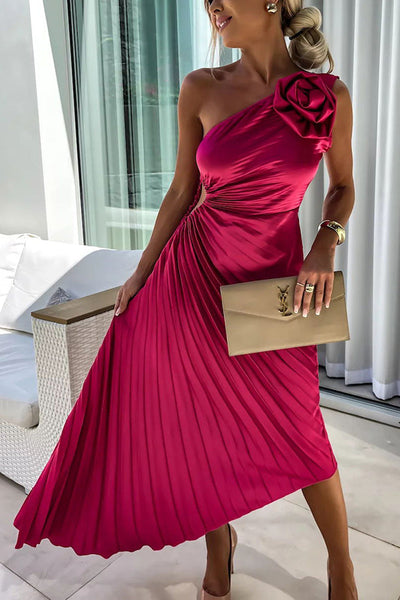 Agatha - Edles Faltenkleid mit Schulterakzent