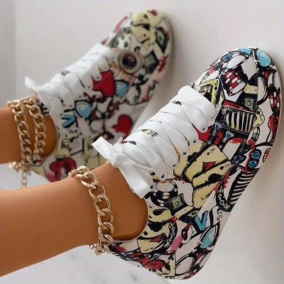 Veronika | Sneakers mit Graffiti-Design