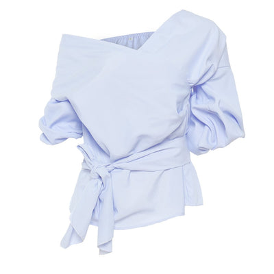 Valeria | Kurze Crossover-Bluse aus Spitze