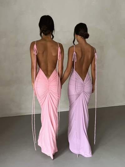 Alindra ™ | Rückenfreies Maxikleid