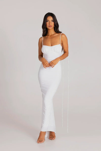 Alindra ™ | Rückenfreies Maxikleid