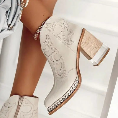 Sue™ Norwich bestickte Lederstiefel