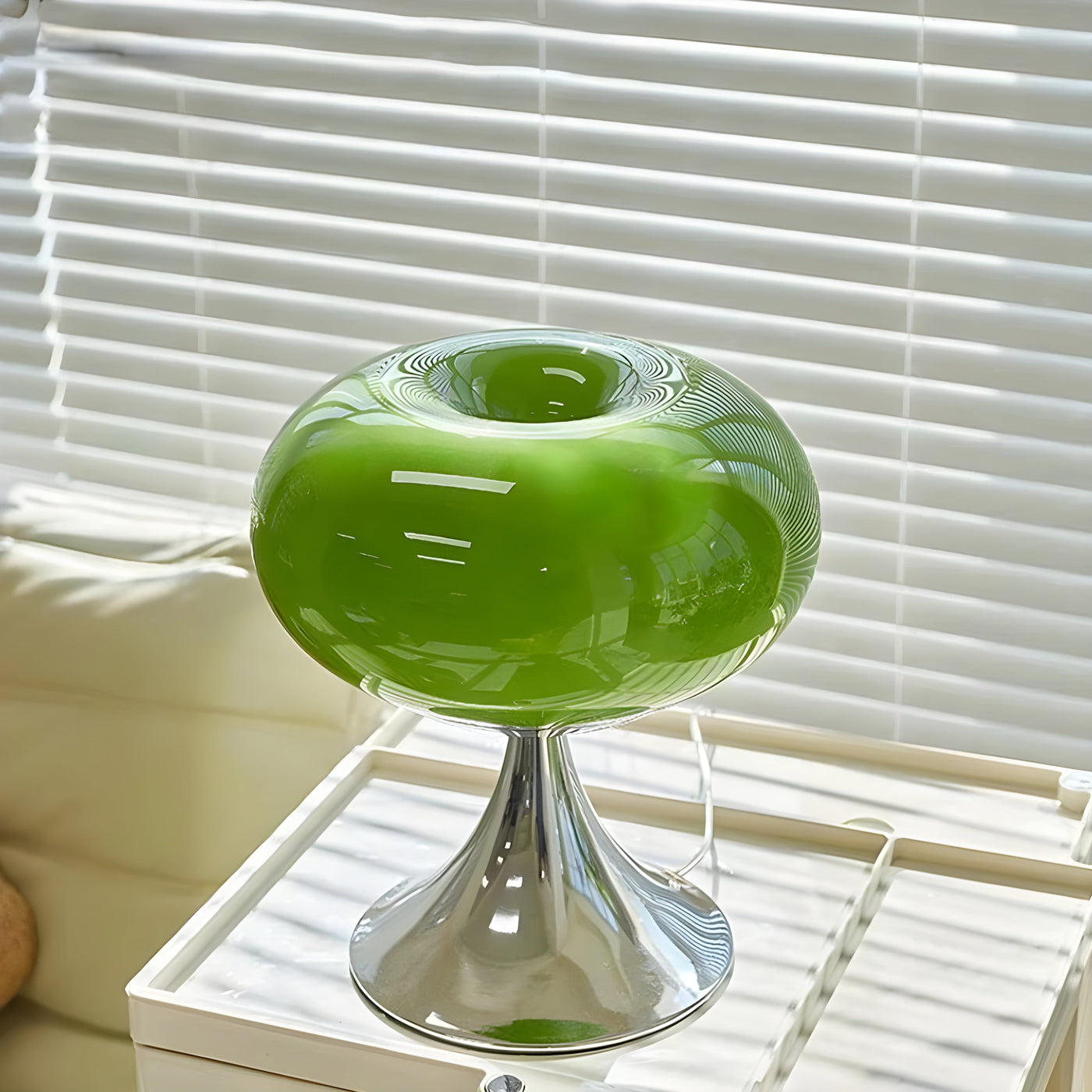 SereneCrystal Lamp - Elegante Retro Tischlampe