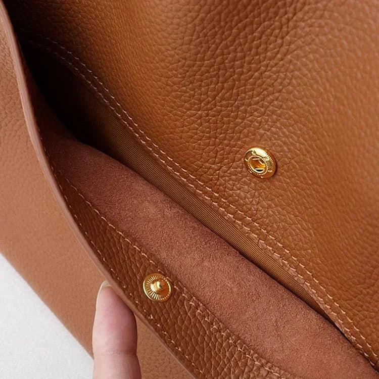 Trendige Leder Schultertasche - Mila