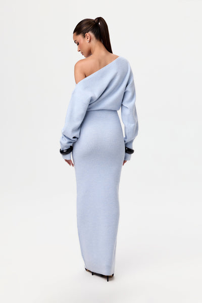Trina – Schulterfreies Strickkleid
