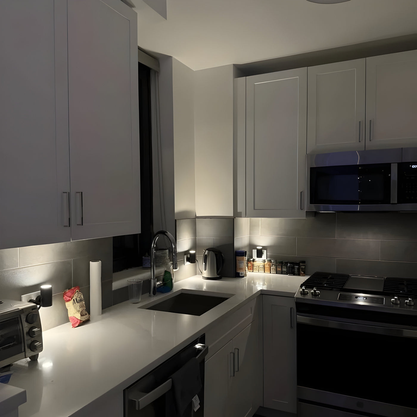 ZenBeam Sense - Einstellbares Sensor-LED-Nachtlicht Plug-in