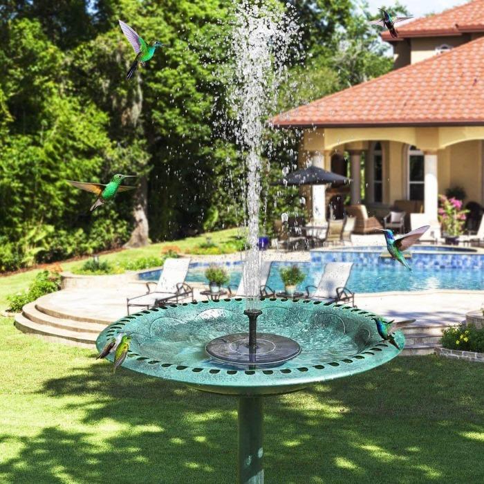 Sophia AquaGlow Solarbrunnen – Charmante Gartenzierbrunnen