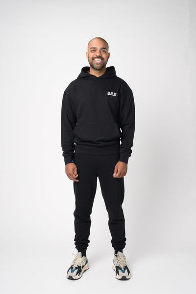 SIGNS ALIGNED | HOODIE & HOSE – SCHWARZ