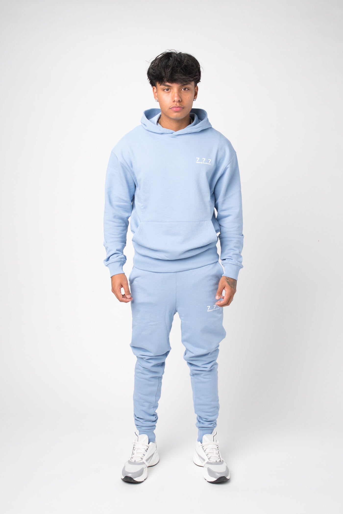 SIGNS ALIGNED | HOODIE & HOSE – BABYBLAU