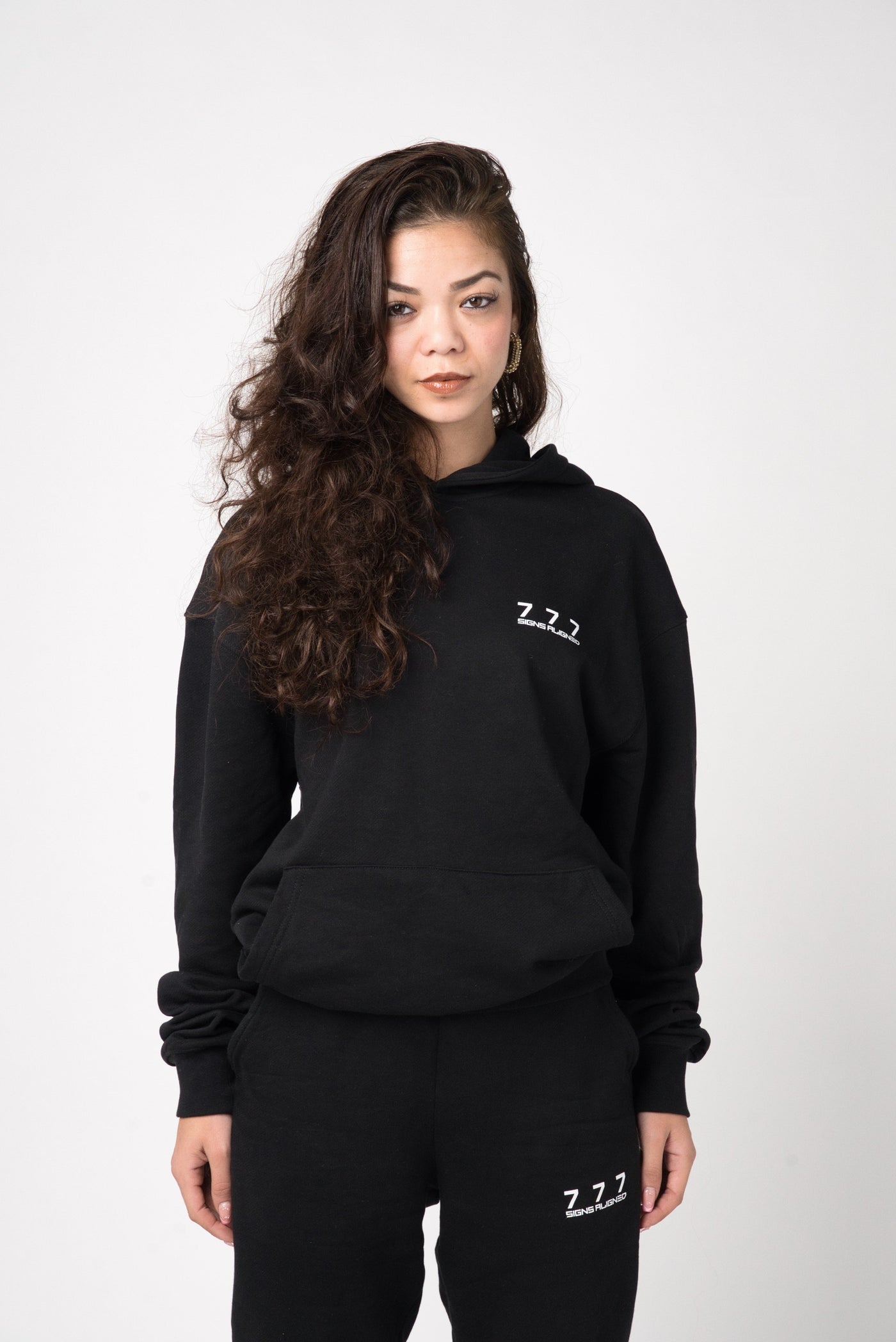 SIGNS ALIGNED | HOODIE & HOSE – SCHWARZ