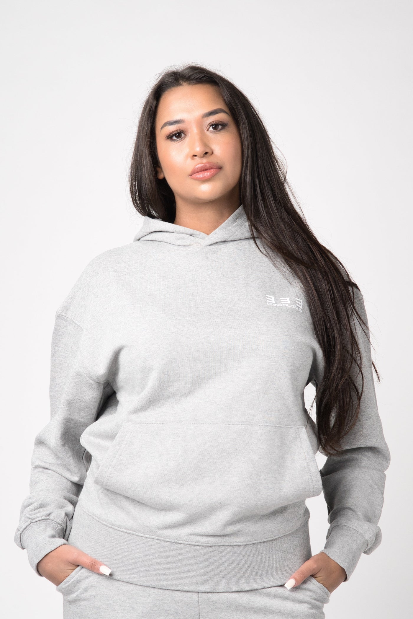 SIGNS ALIGNED | HOODIE & HOSE – GRAU