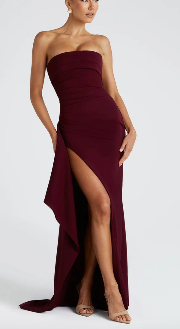 Alina - Schulterfreies Maxikleid