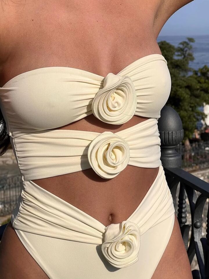 Susanne | Badeanzug mit 3D-Rosendesign