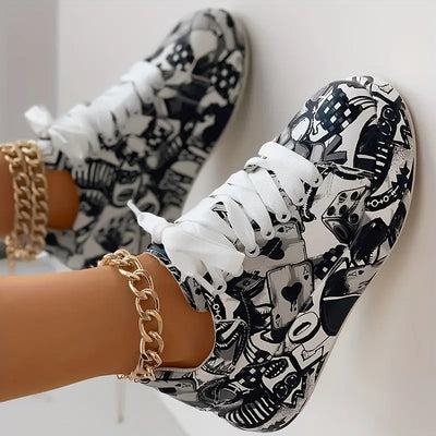 Veronika | Sneakers mit Graffiti-Design