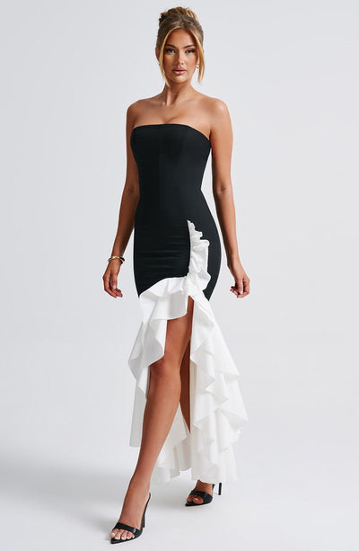 Vasileia - Schulterfreies Maxikleid