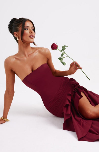 Vasileia - Schulterfreies Maxikleid