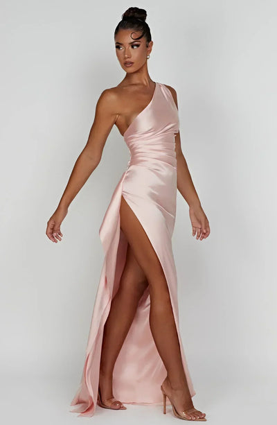 Sofie - Sommerchic Luxus Satin Silhouette