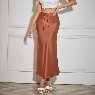 Satinrock mit hoher Taille und Schleifen, elegant und trendy, perfekt für einen anspruchsvollen und modernen Look