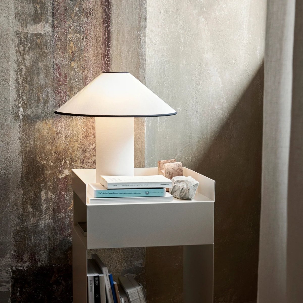Tischlampe mit Stoffschirm – Lunara