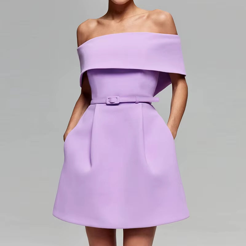 Kurzes Damenkleid mit plissiertem Bardot-Ausschnitt fliederfarben elegant - Liora