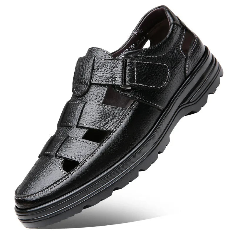 Offene Herrenschuhe aus klassischem schwarzem atmungsaktivem Leder - Velmar