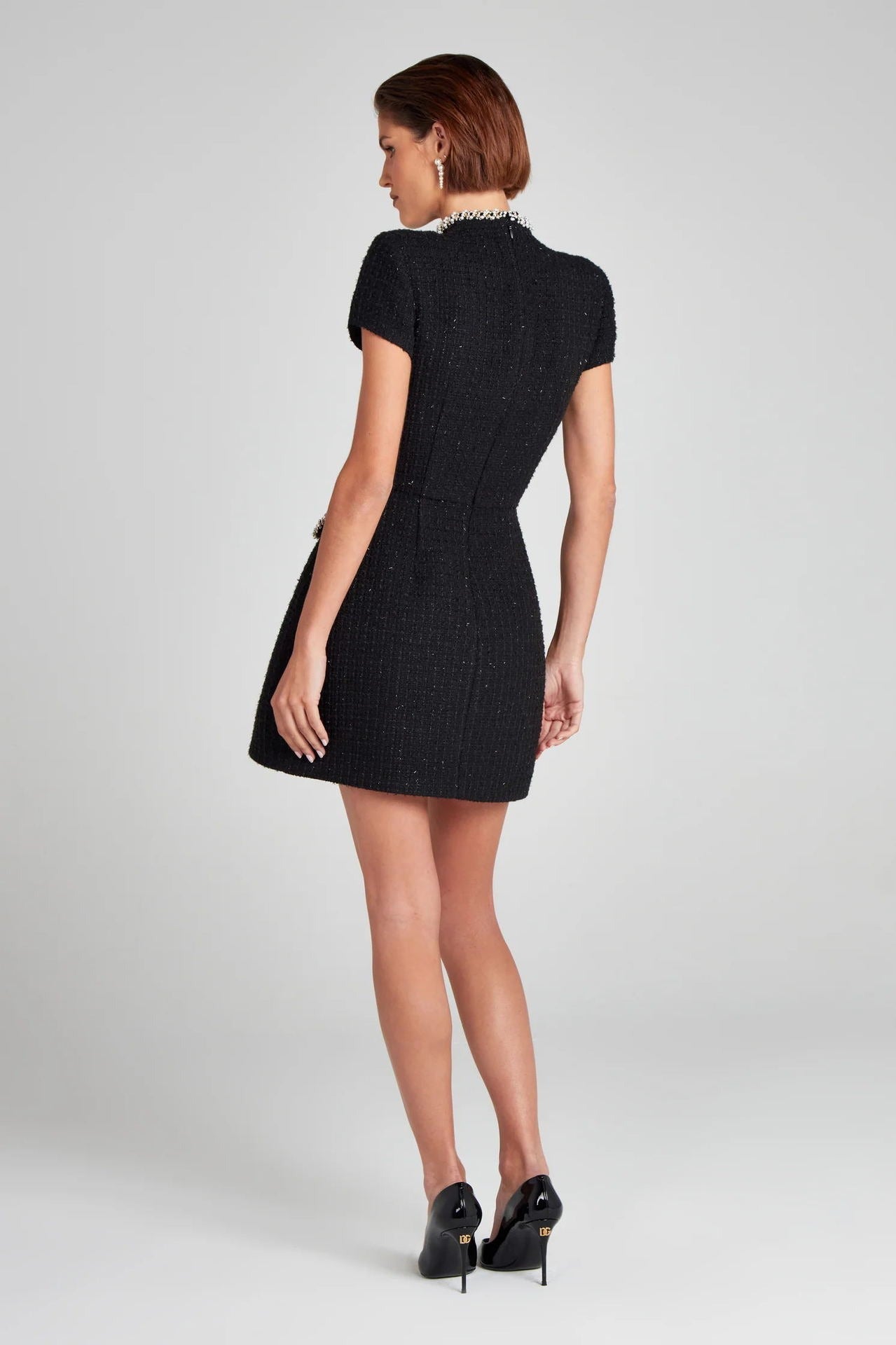 Kurzes Tweedkleid für Damen mit weißen Retro-Perlen - Clarisse