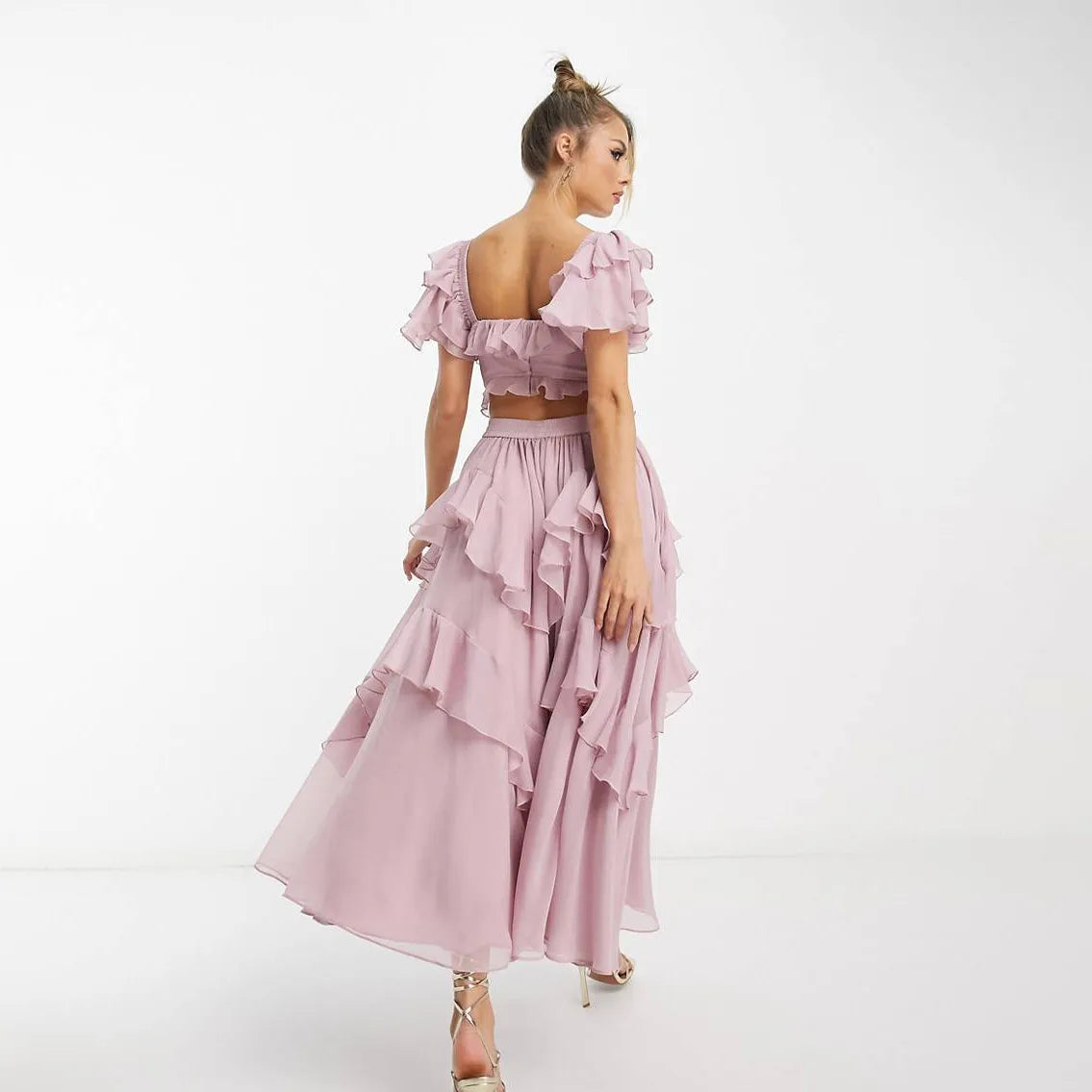 Valery - Modisches langes Kleid mit Rüschen für Partys