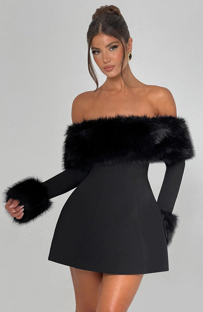 Venyra™ | Schulterfreies Minikleid mit Pelzärmeln