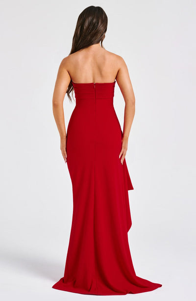 Alina - Schulterfreies Maxikleid